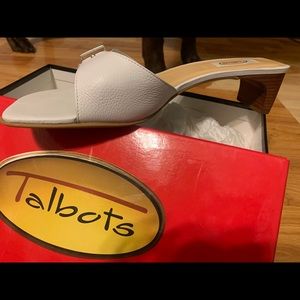 Talbots Gal white mules